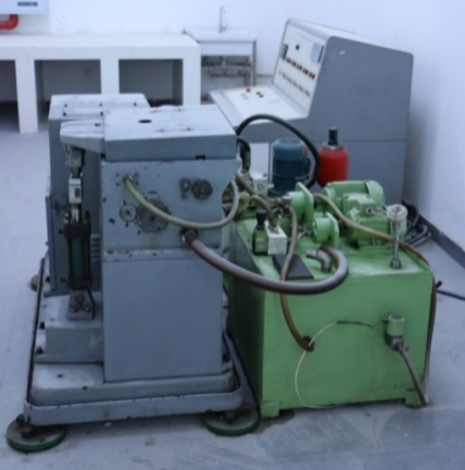 金属材料滚动式接触疲劳试验